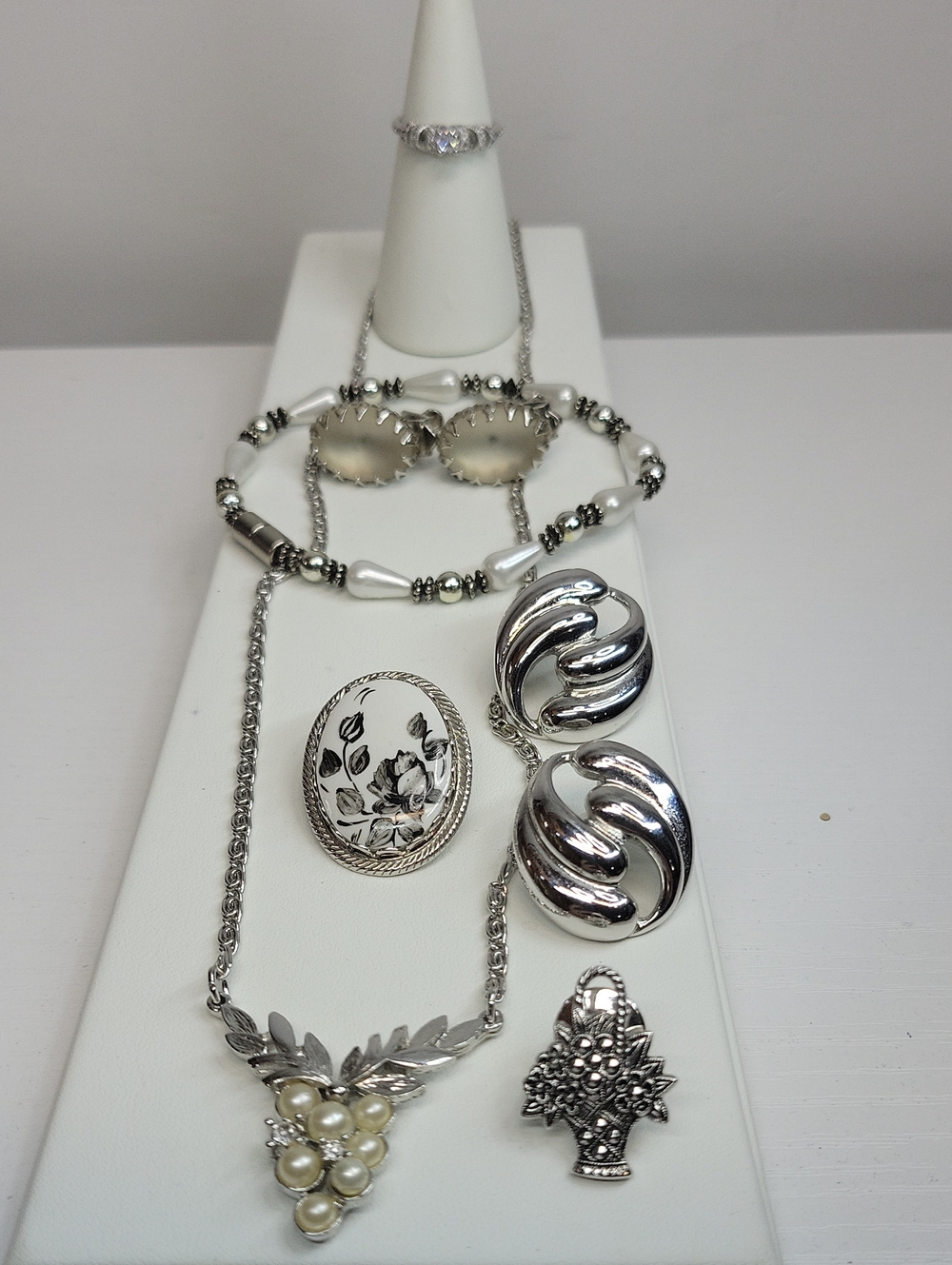 Silver-Tone Multi-Piece Jewelry Bundle